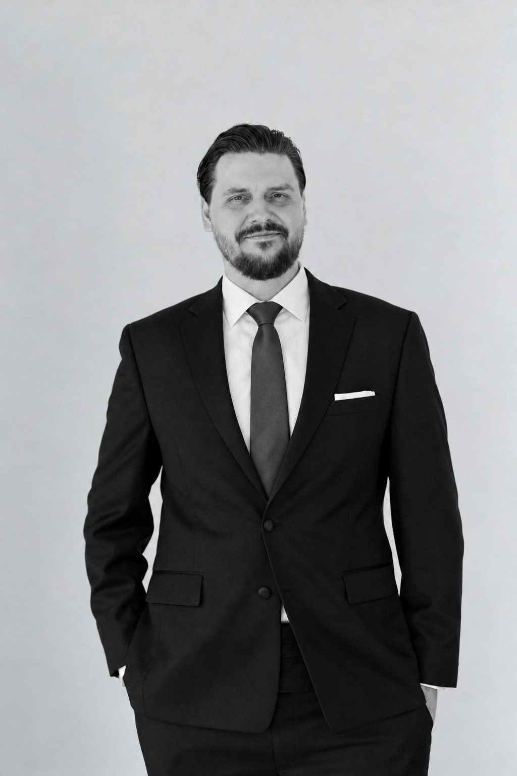 Sebastian Cwiek, co-founder · ceo · architect